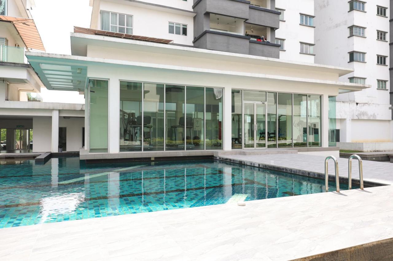 Cozy 2 Bedroom W Pool - 6 Pax - กาจัง ภายนอก รูปภาพ